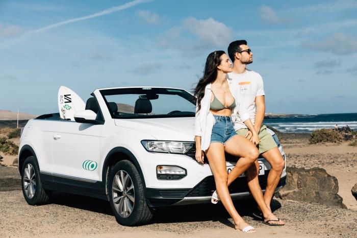 Alquila tu coche y descubre Lanzarote a tu propio Aire.